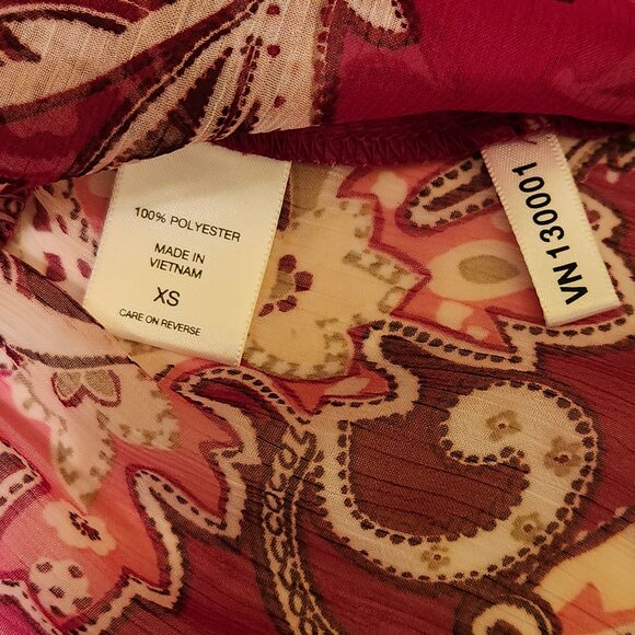 ❤️ 4/$20 New York & Co top Women's XS Sheer chiffon paisley buttons 3/4 sleeve - Picture 13 of 14